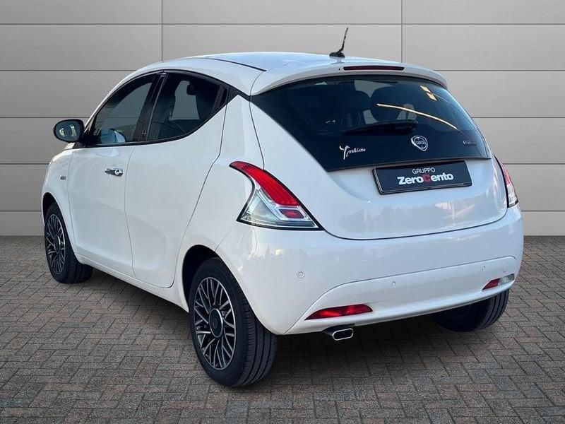 Lancia Ypsilon Ypsilon 1.0 firefly hybrid Gold s&s 70cv