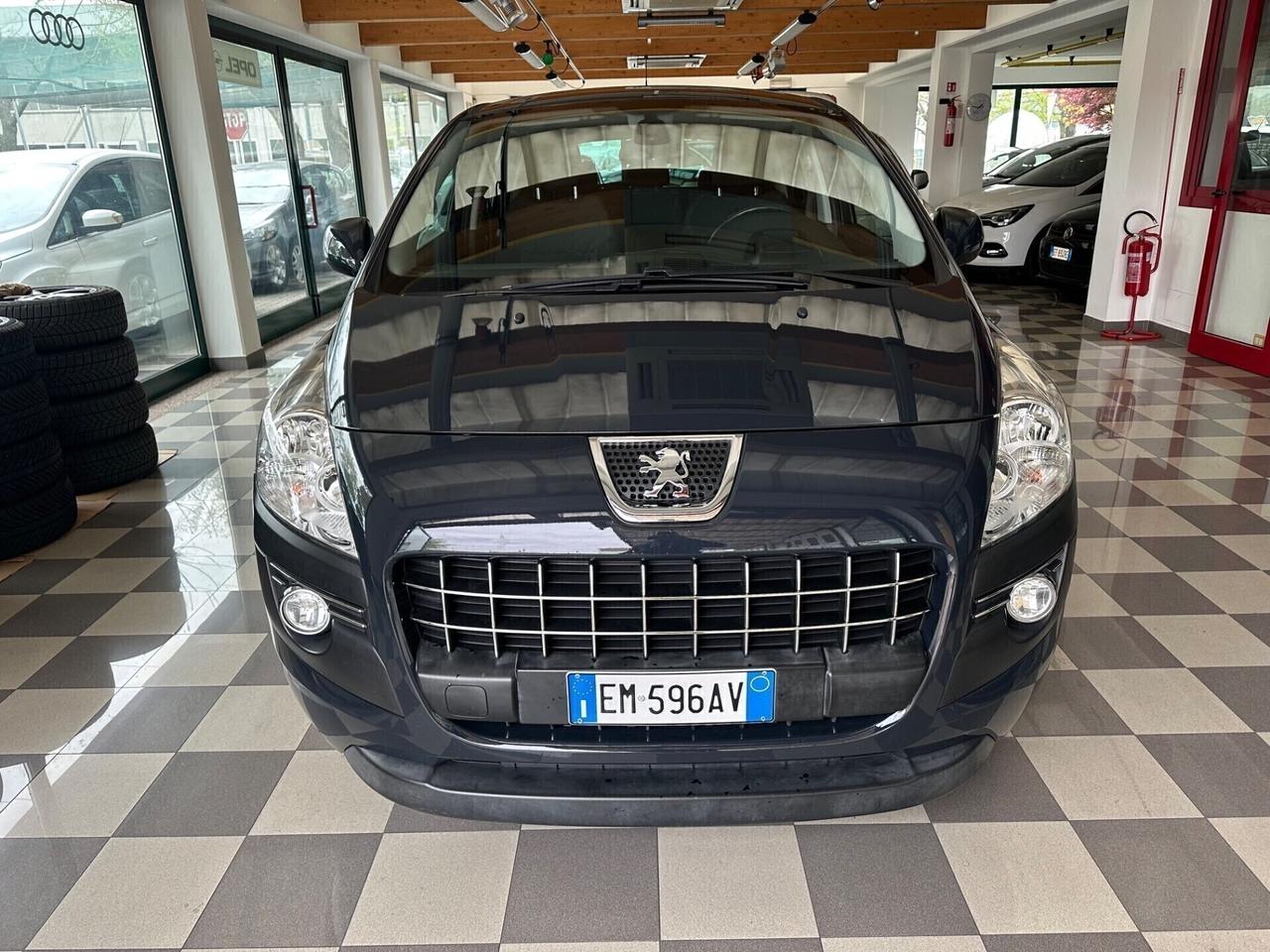 Peugeot 3008 1.6 e-HDi 110Cv Neopatentati