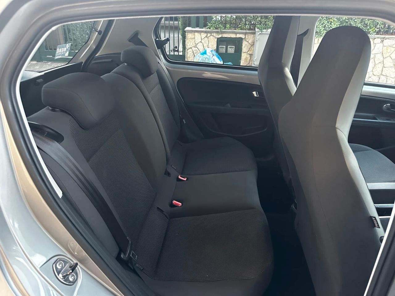 Volkswagen up! 1.0 Benz/ Metano