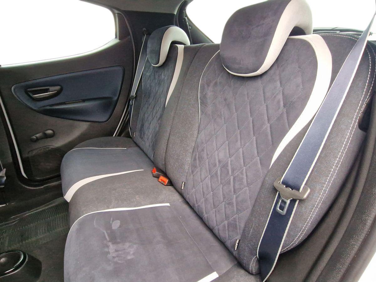 LANCIA YPSILON 900 SILVER