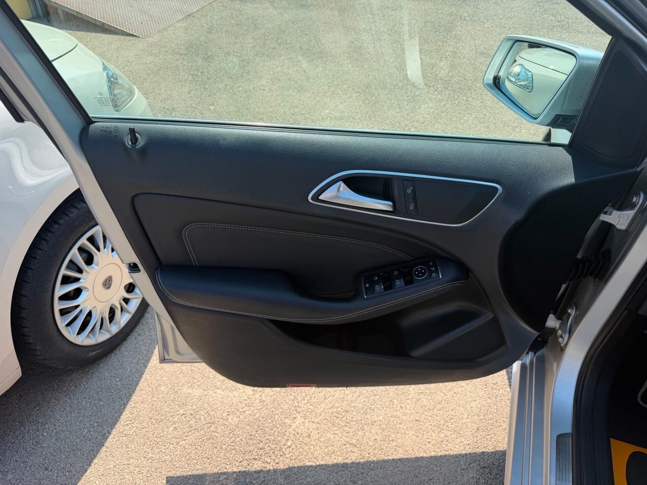 MERCEDES BENZ B 1.8 DIESEL 110 (CV) 2012