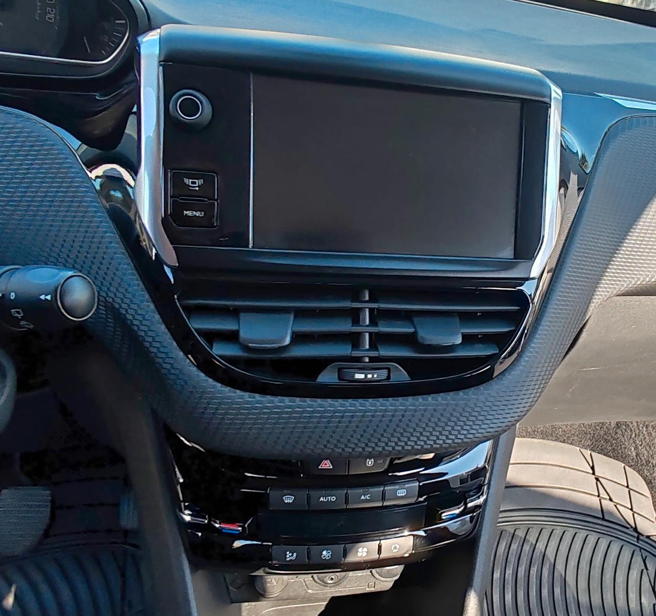 Peugeot 2008 e-HDi 92 CV S&S Urban Cross