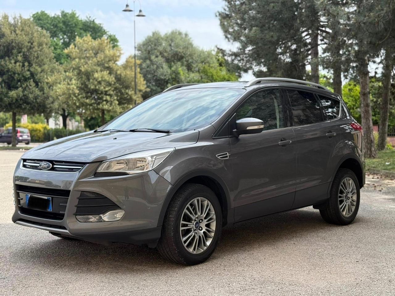 Ford Kuga 2.0 TDCI 140 CV 4WD Titanium