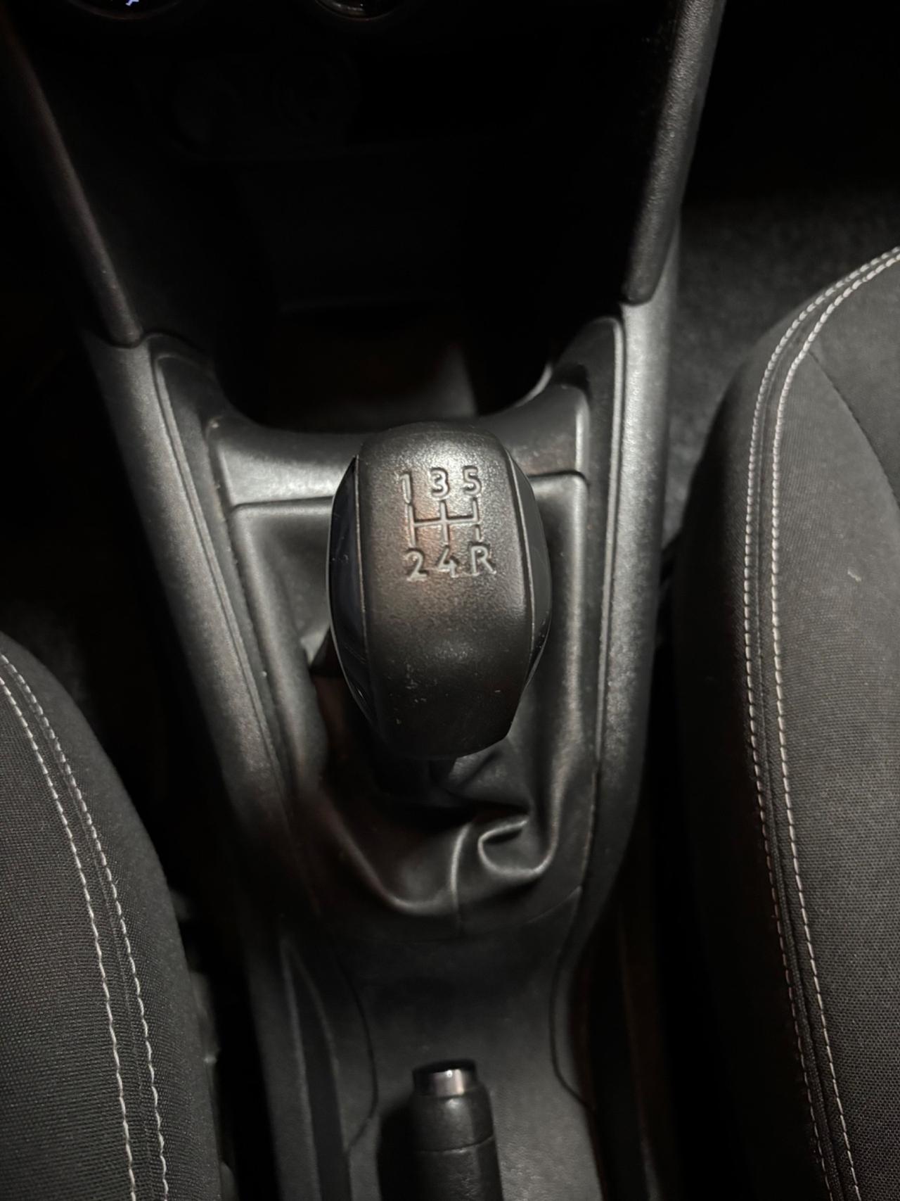 Peugeot 208 1.2 BENZINA Active OK NEOPATENTATI