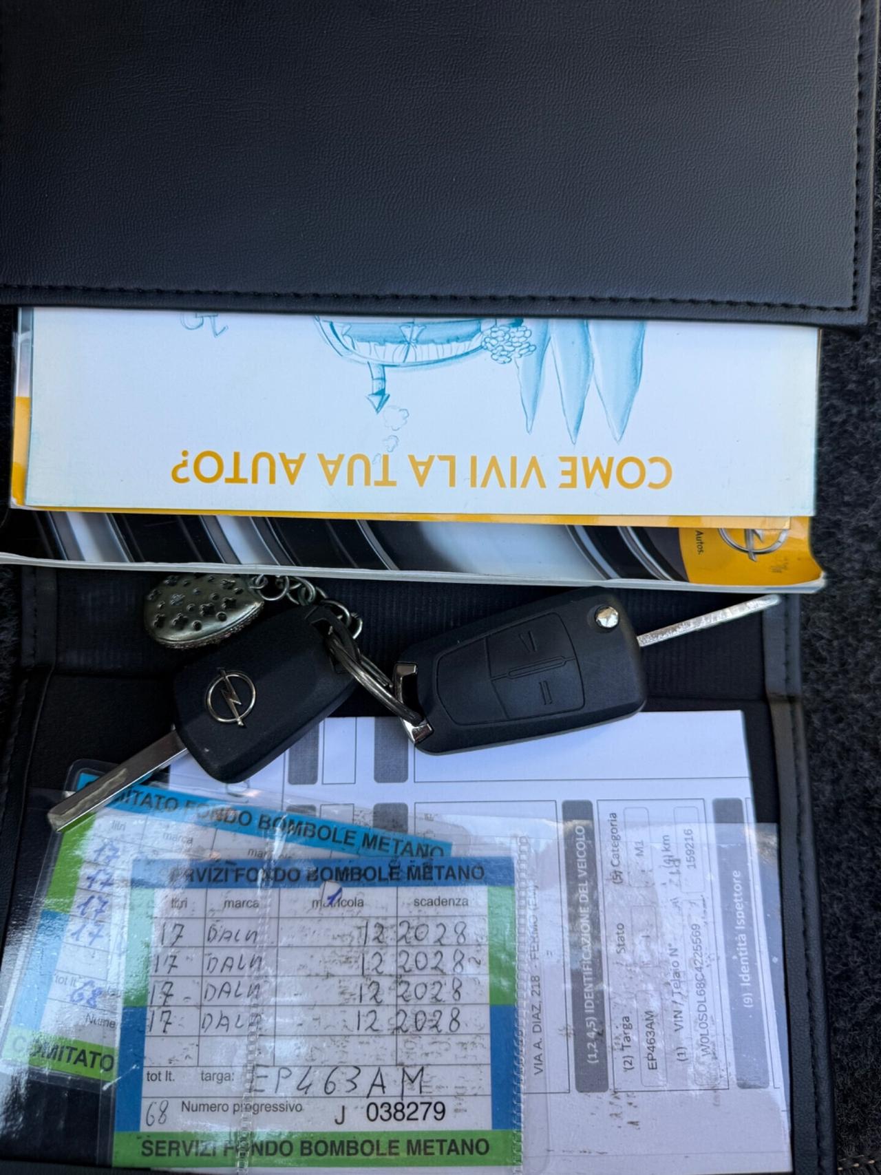 Opel Corsa 1.2 Benzina/Metano Neopatentati UNIPROPRI