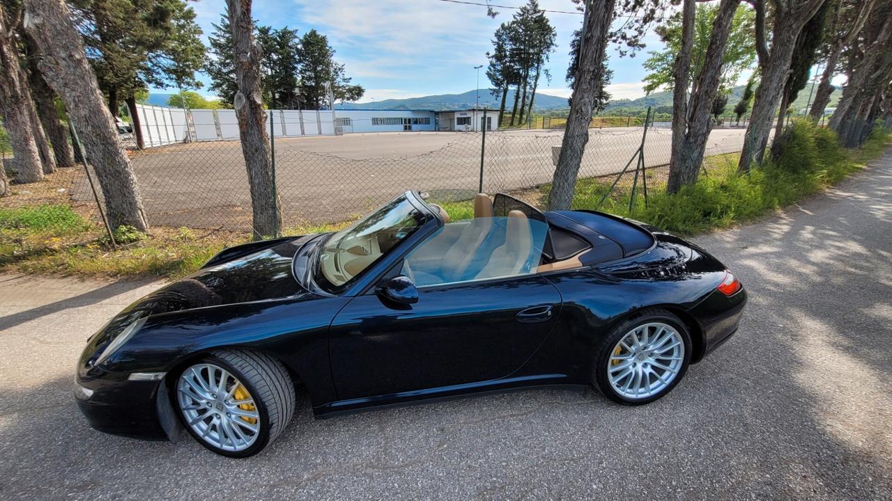 Porsche 911 Carrera 4 Cabriolet