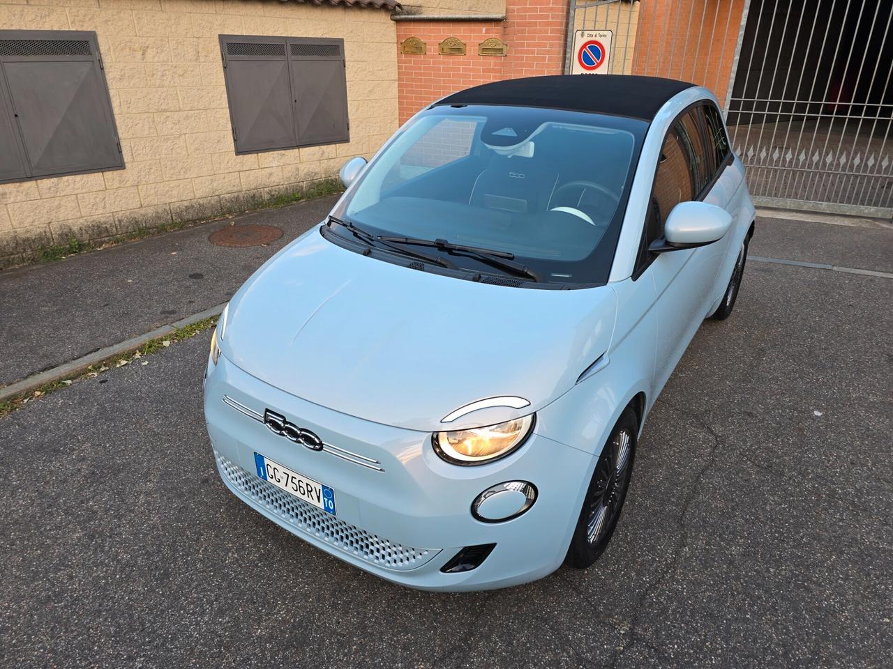 FIAT 500e Cabrio Passion 42 kWh