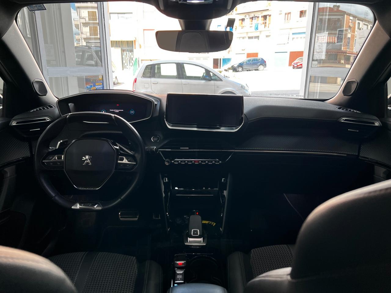 Peugeot 2008 BlueHDi 130 S&S EAT8 GT