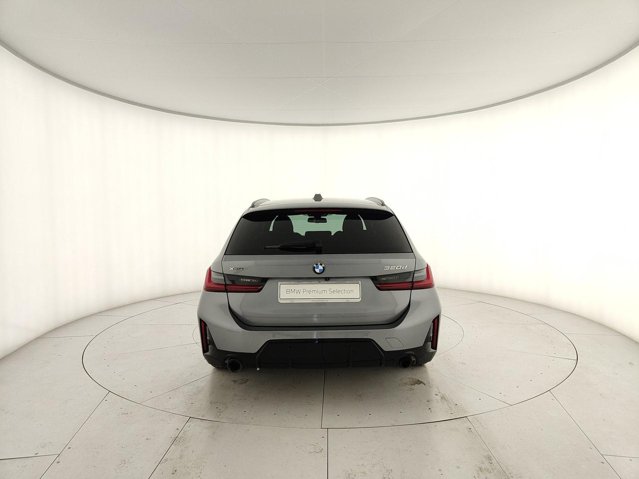 BMW 320d Touring mhev 48V xdrive MSport auto