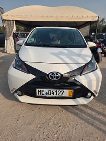 Toyota Aygo 1.0 VVT-i 69 CV 5 porte x-clusiv