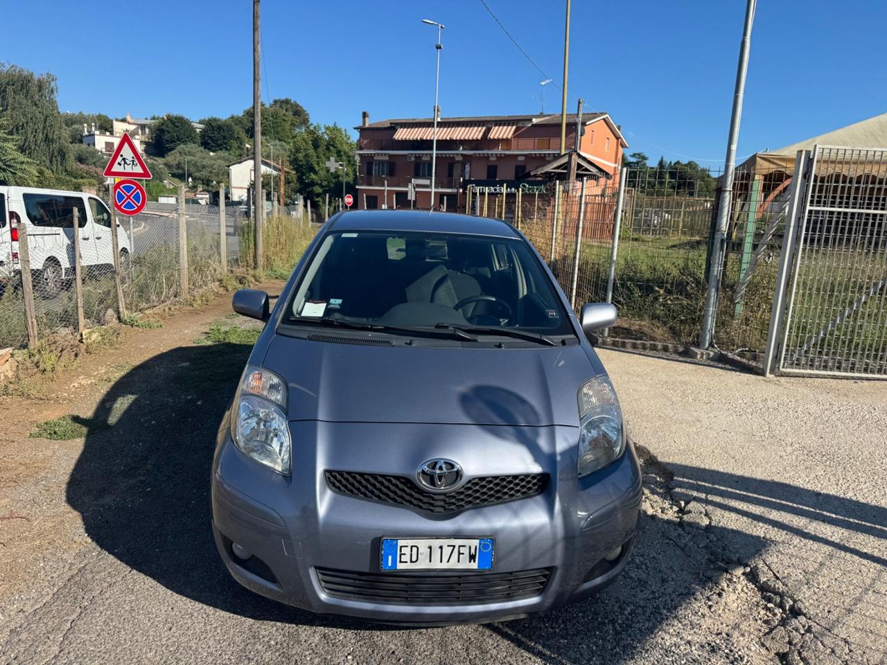 Toyota Yaris 1.0 5 porte NEOPATENTATI