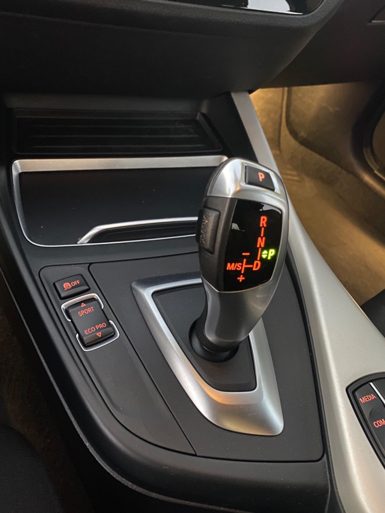 Bmw 118 118d 5p. Advantage 09/2019