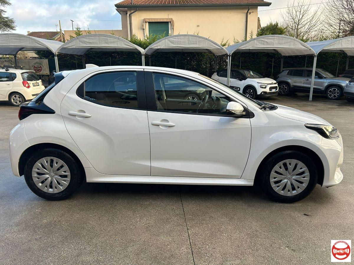TOYOTA - Yaris 1.0 Active