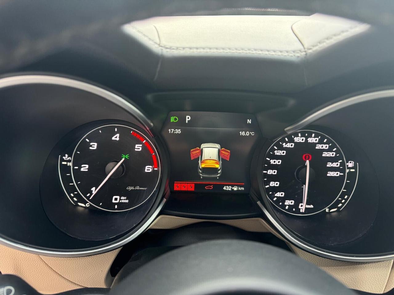 Alfa Romeo Stelvio 2.2 Turbodiesel 210 CV AT8 Q4 Executive