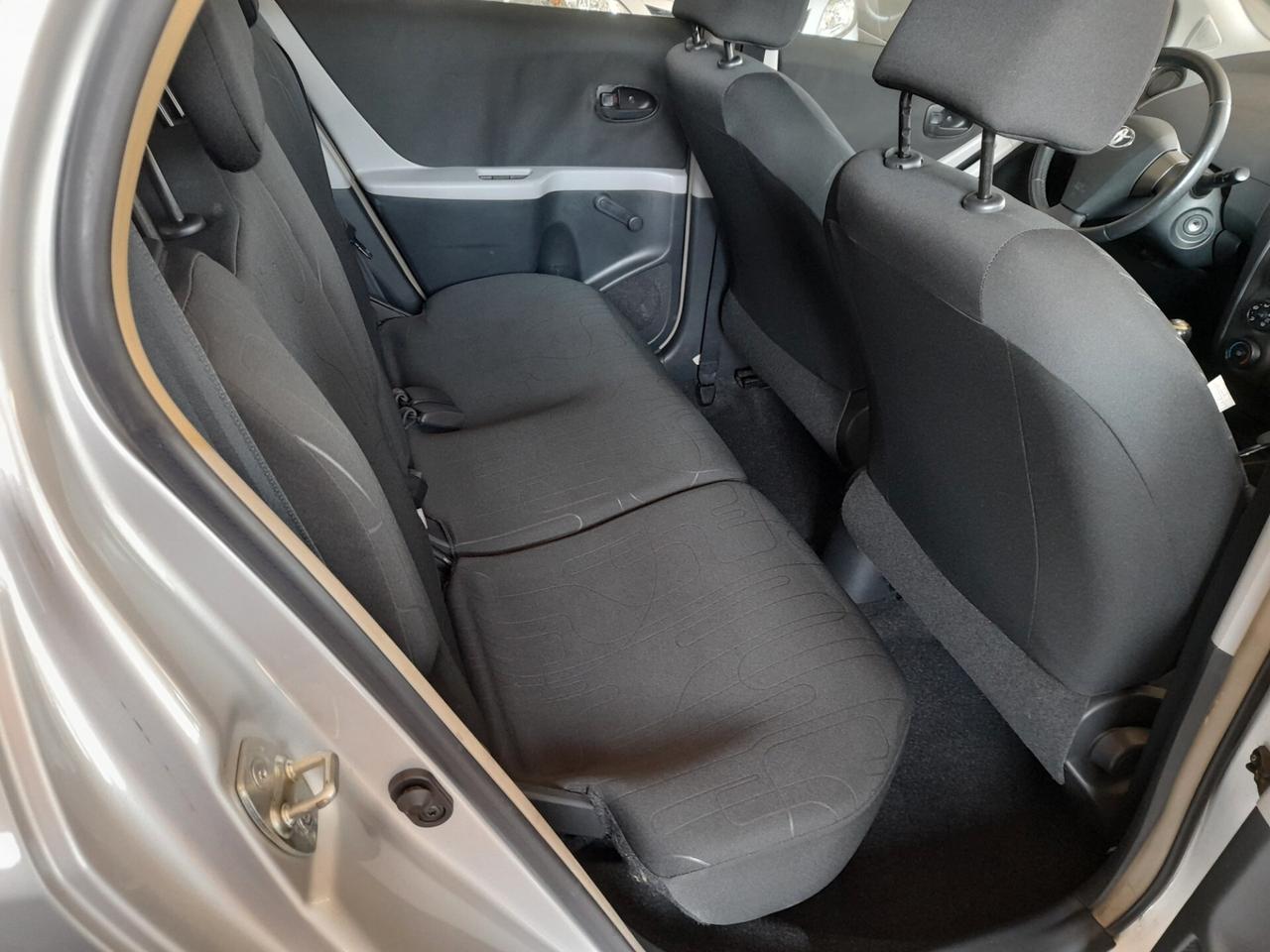 Toyota Yaris 1.0 5 porte Now