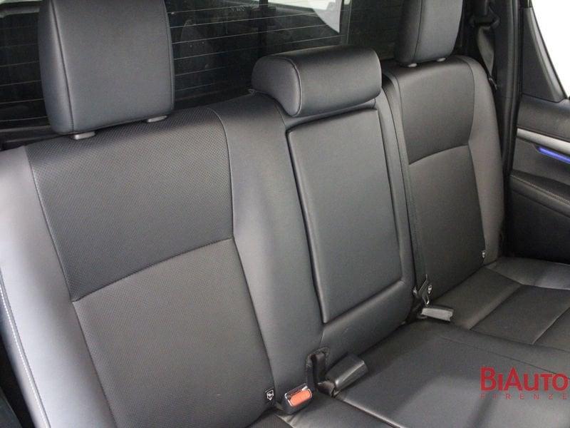Toyota Hilux 2.8 D A/T 4WD 4 porte Double Cab Invincible