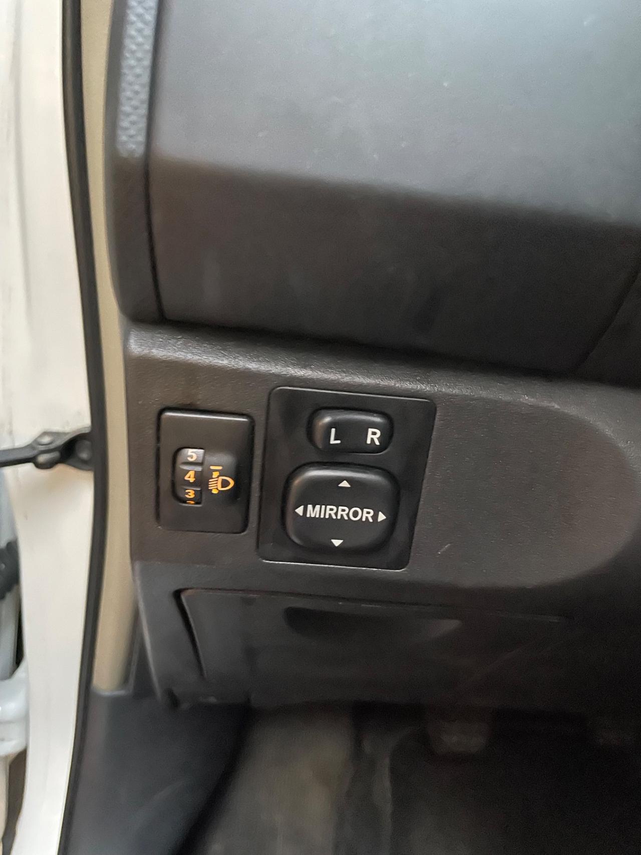 Toyota Yaris 1.0 Neopatentati Euro 5