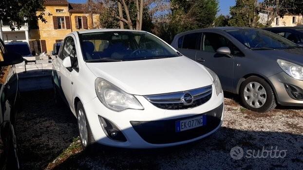 Opel Corsa 1.2 85CV 3 gas va. Sempre ok patentati