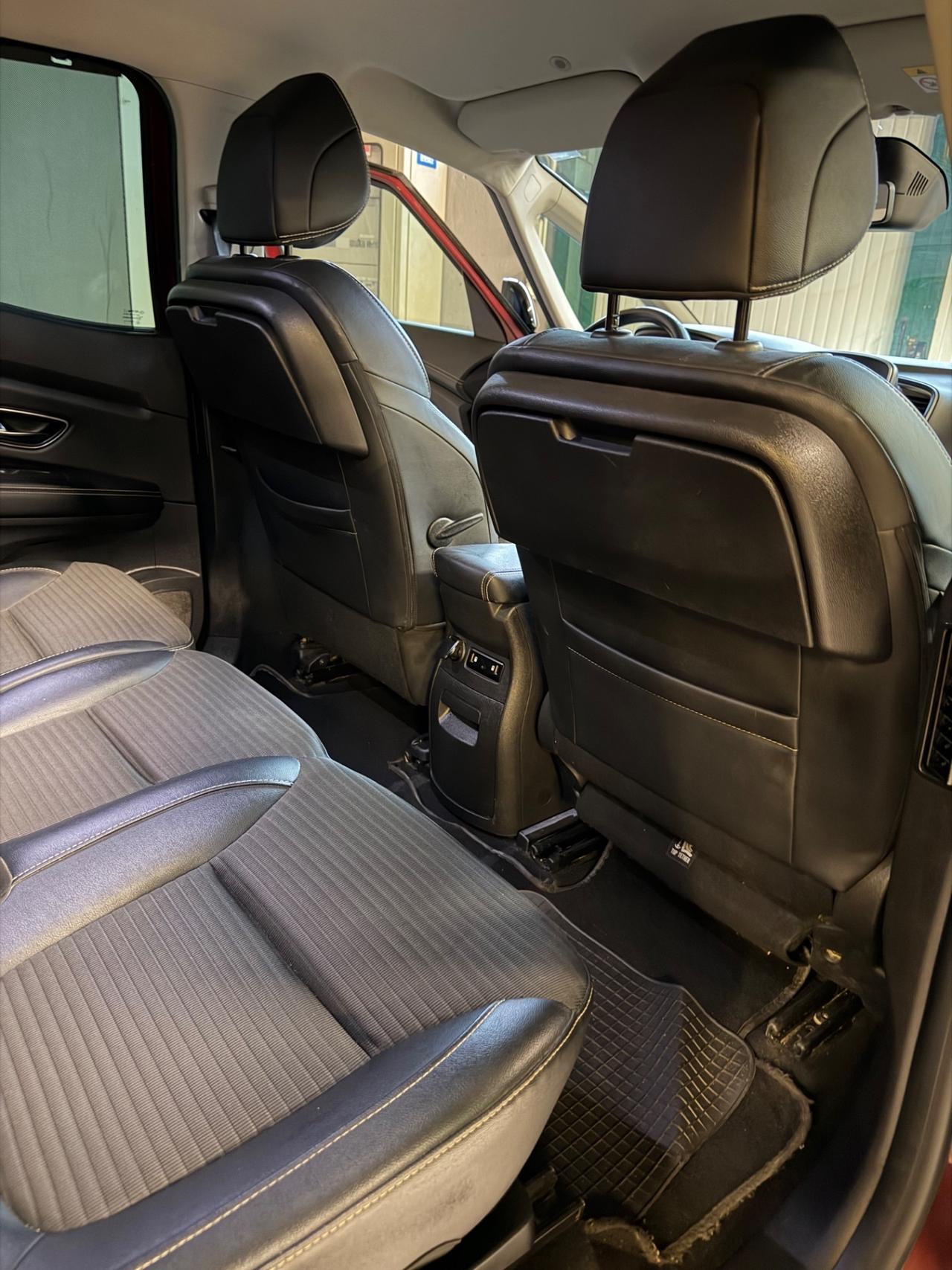 Renault SCÈNIC 1.5 dCi EU6B BOSE INITIALE PARIS