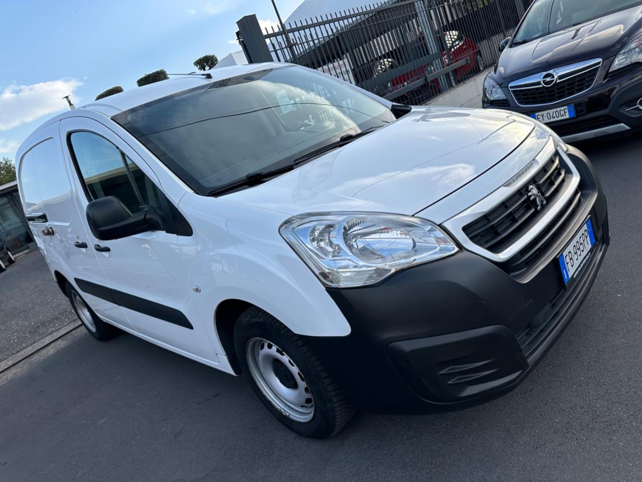 Peugeot Partner 1.6 BlueHDi 100cv Komfort 3 posti