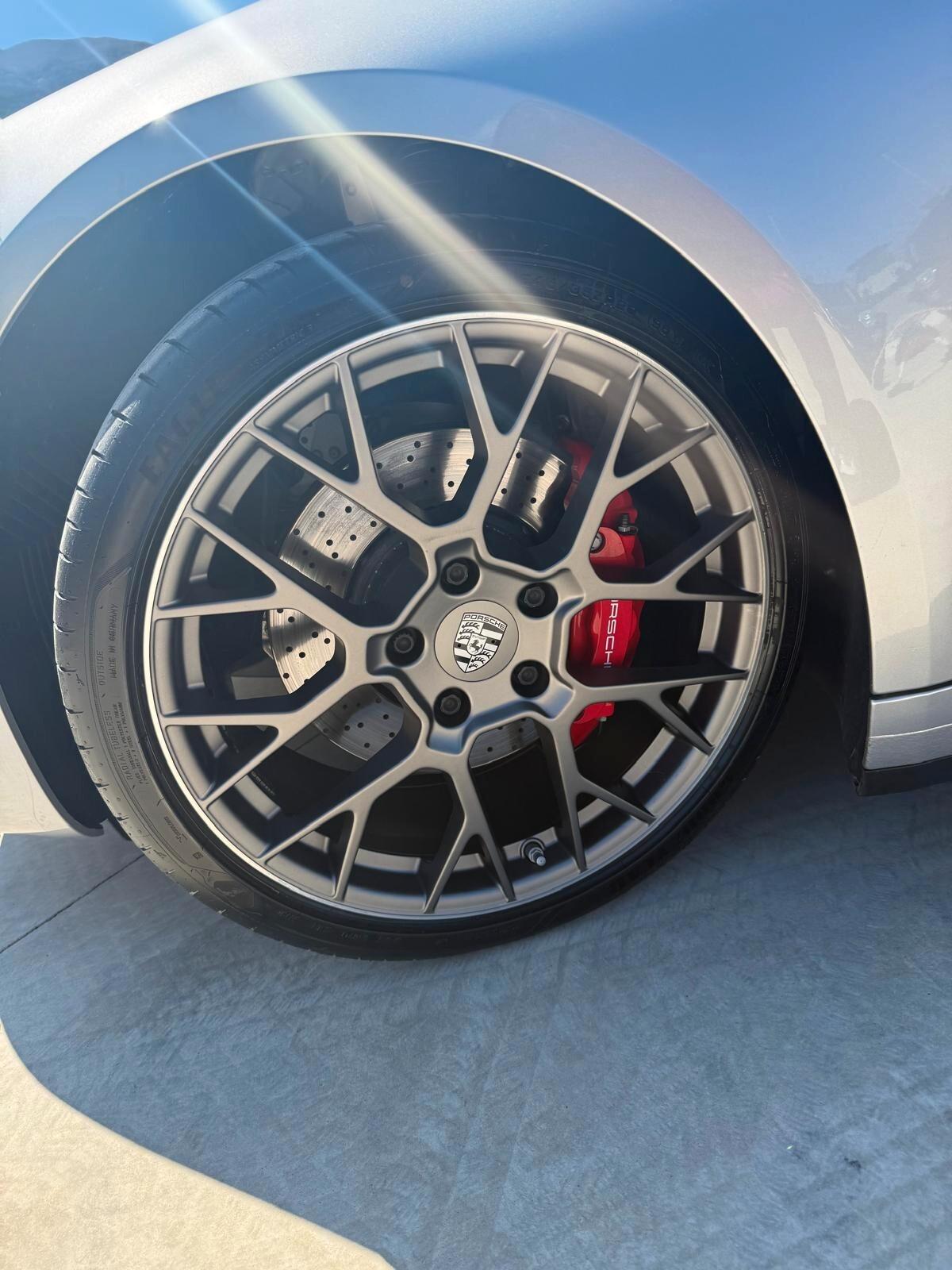 Porsche 911 Carrera 4S