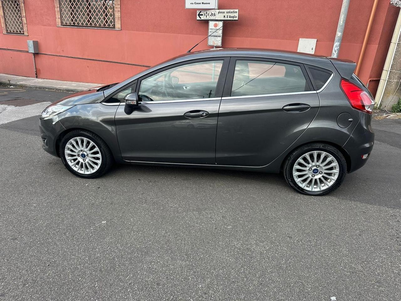 Ford Fiesta 1.5 TDCi 75CV 5 porte Titanium