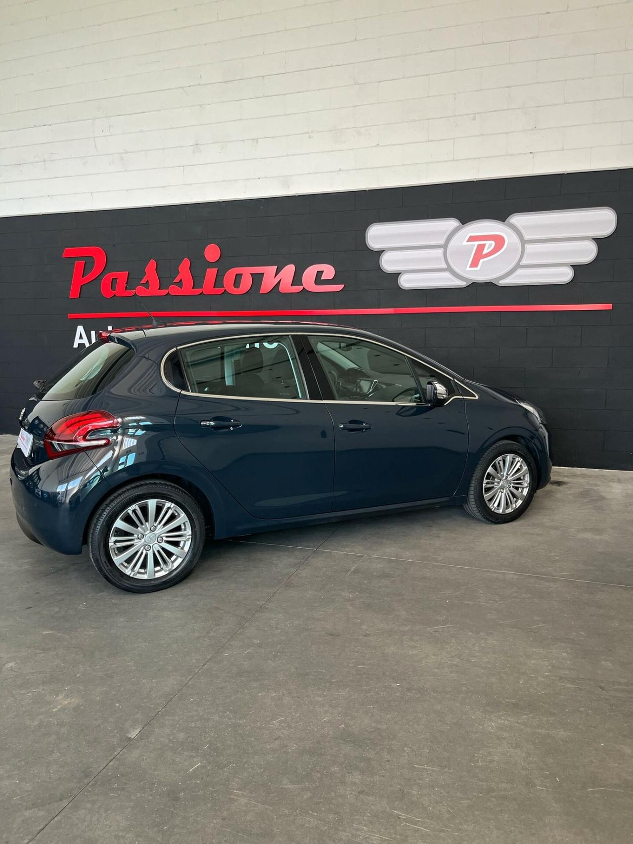 Peugeot 208 PureTech 82 5 porte Allure