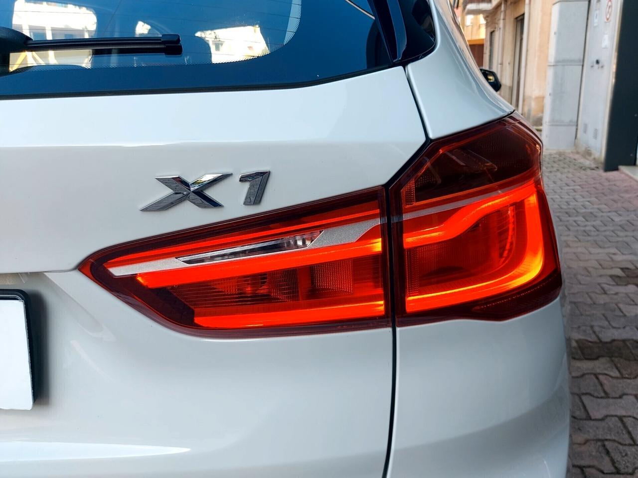 BMW X1 sDrive16d NAVI