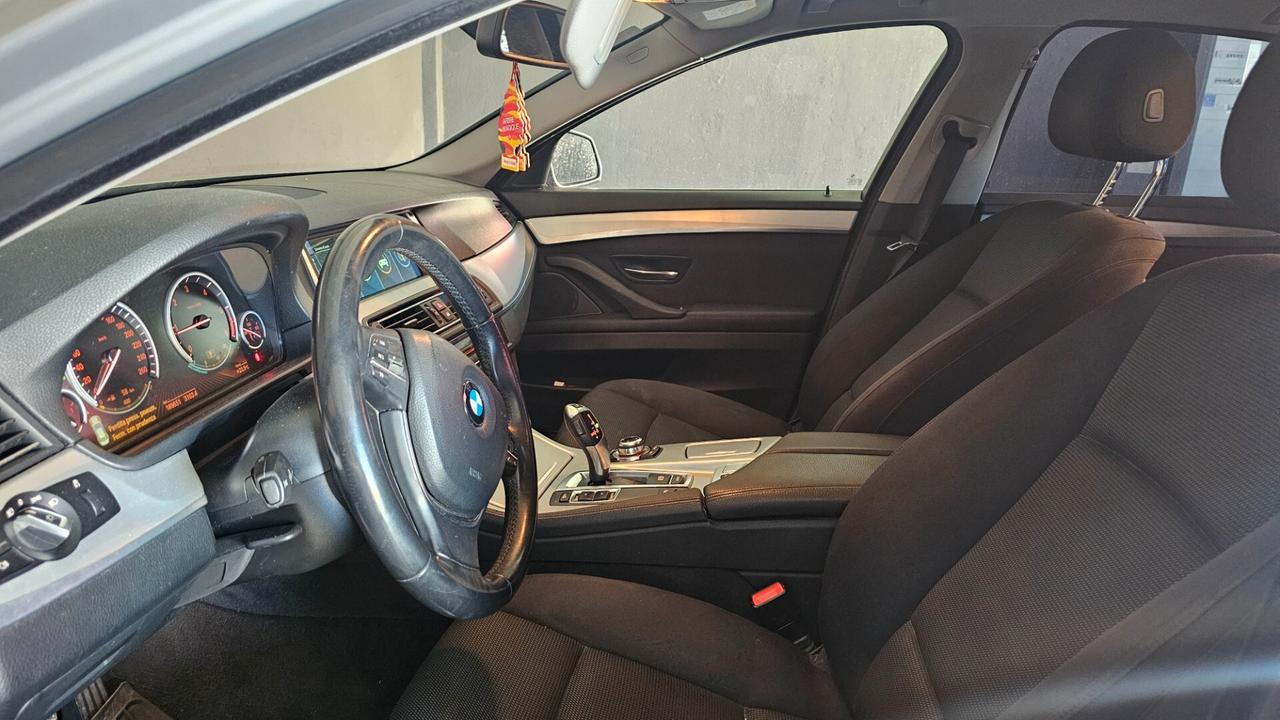 Bmw 318 318d xDrive Luxury