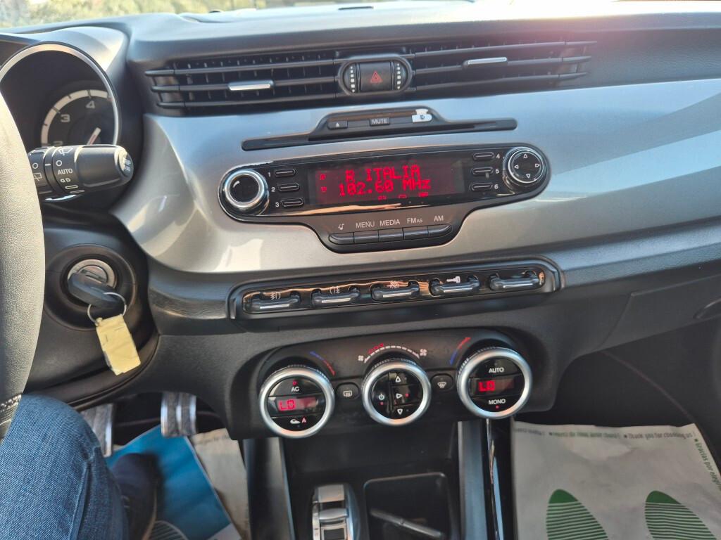 Alfa Romeo Giulietta 1.6 JTDm-2 105 CV Distinctive