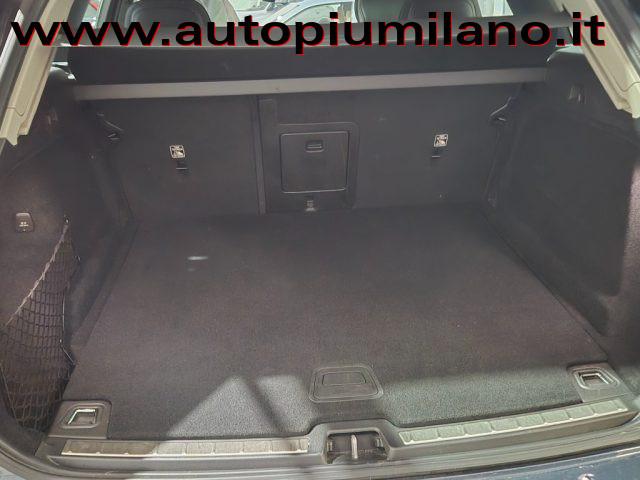 VOLVO XC60 B4 (d) AWD Geartronic Business Plus
