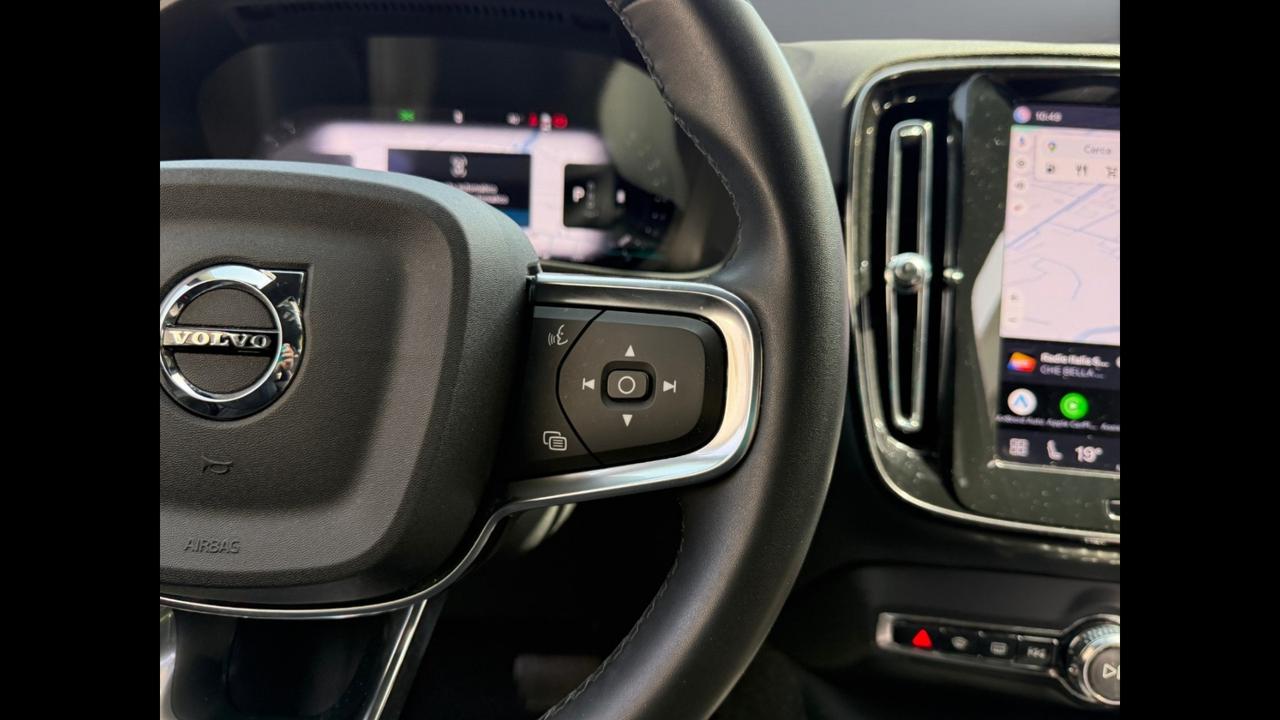 VOLVO XC40 Core B3 AUT