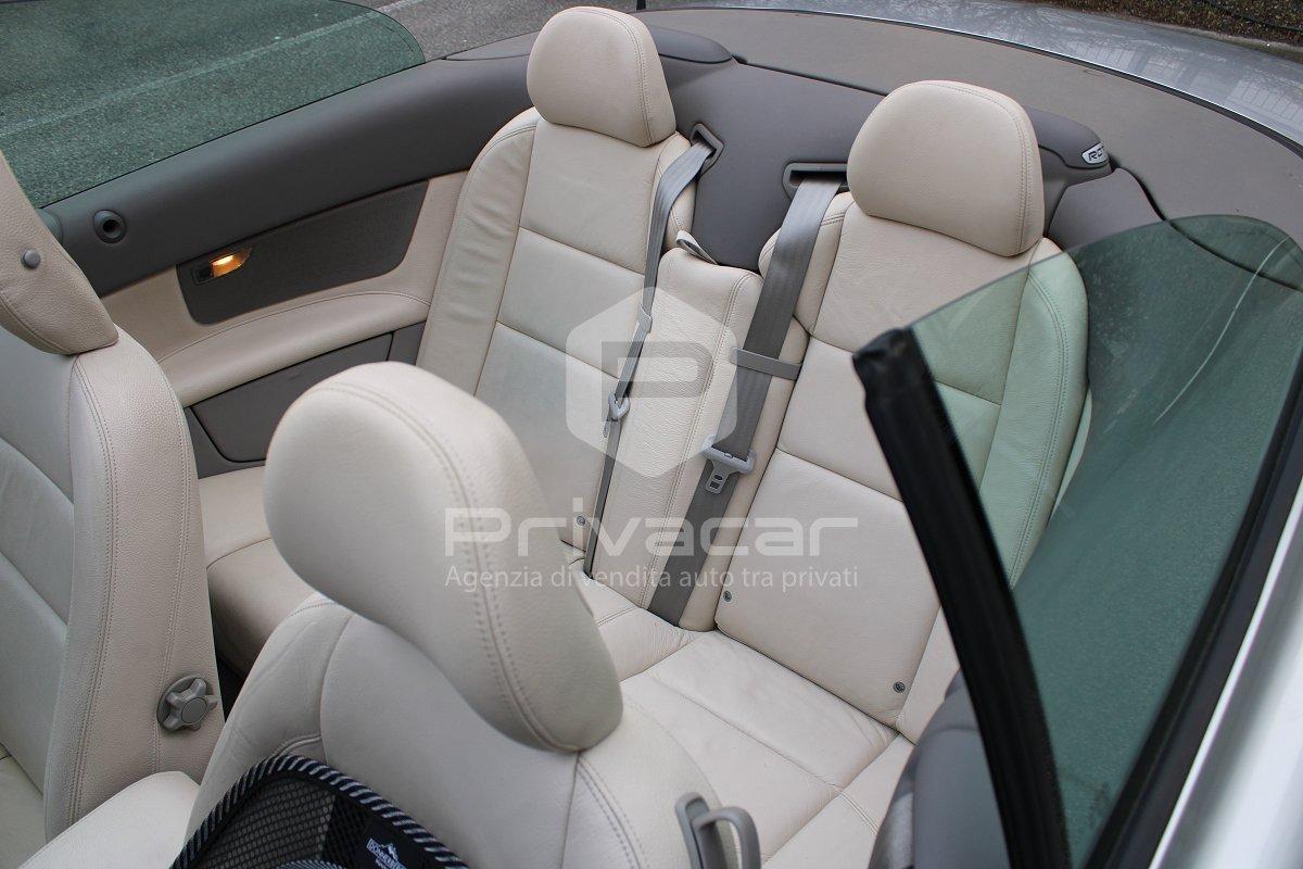 VOLVO C70 2.5 turbo 20V T5 Momentum