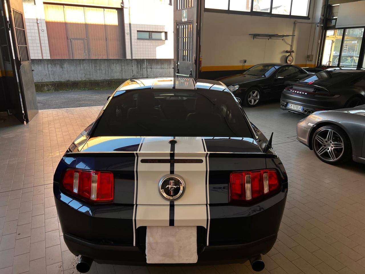 Ford Mustang 4.0 v6 first paint