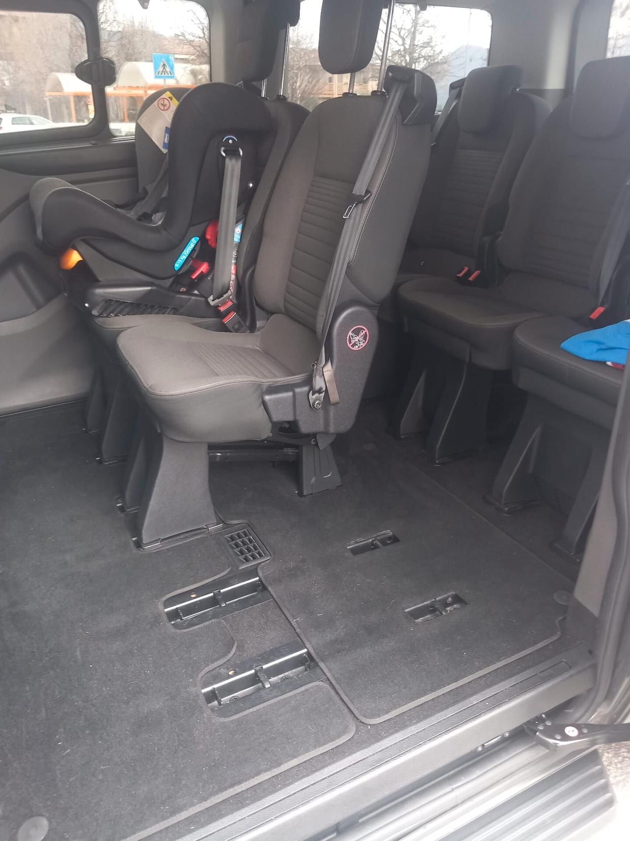 Ford Tourneo Custom 320 2.0 EcoBlue 170CV aut. PC Titanium