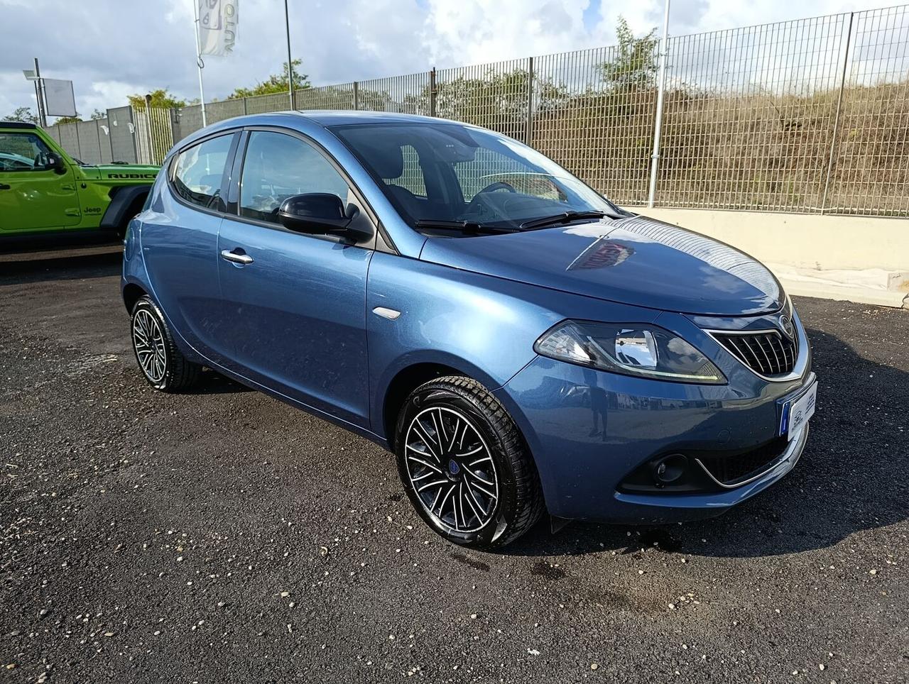 Lancia Ypsilon III 1.0 firefly hybrid Gold s&s 70cv 5p.ti