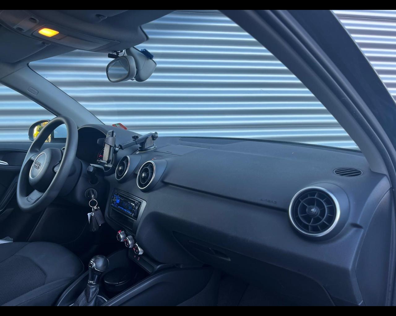 AUDI A1 SPORTBACK 1.4 TDI METAL PLUS S-TRONIC