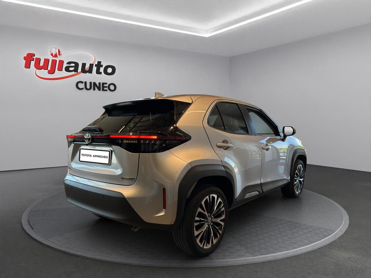 Toyota Yaris Cross 1.5h Lounge fwd 116cv e-cvt