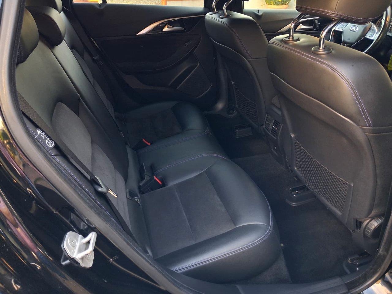 Infiniti Q30 1.5d Premium City Black 109cv