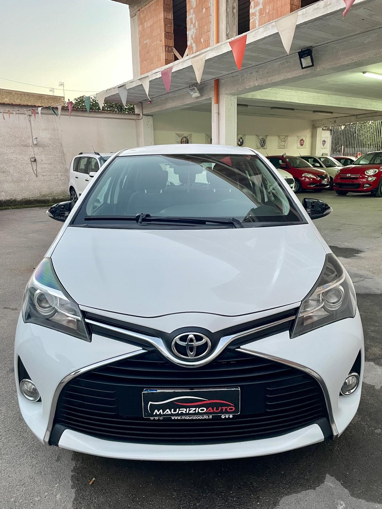 Toyota Yaris 1.0 5 porte Lounge Full navigatore retrocamera dal nord Italia
