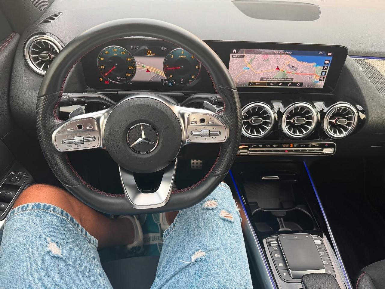 MERCEDES GLA 200d PREMIUM AMG