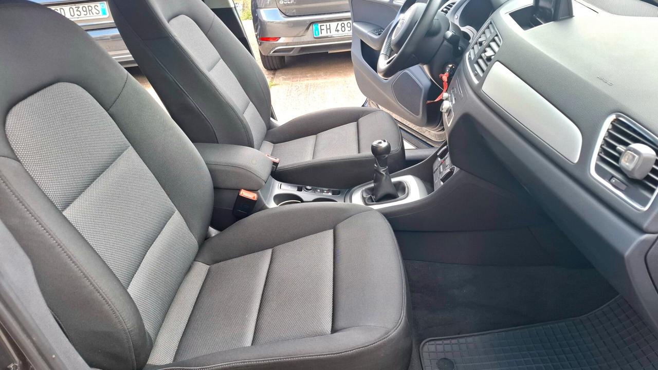 Audi Q3 2.0 TDI 120 CV Business