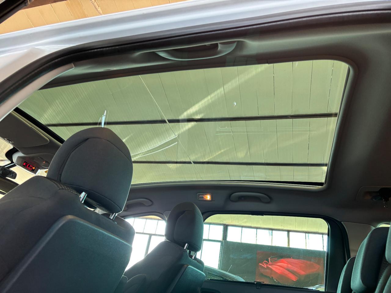 Peugeot 5008 2.0 HDi 110KW 150CV Allure 7 POSTI