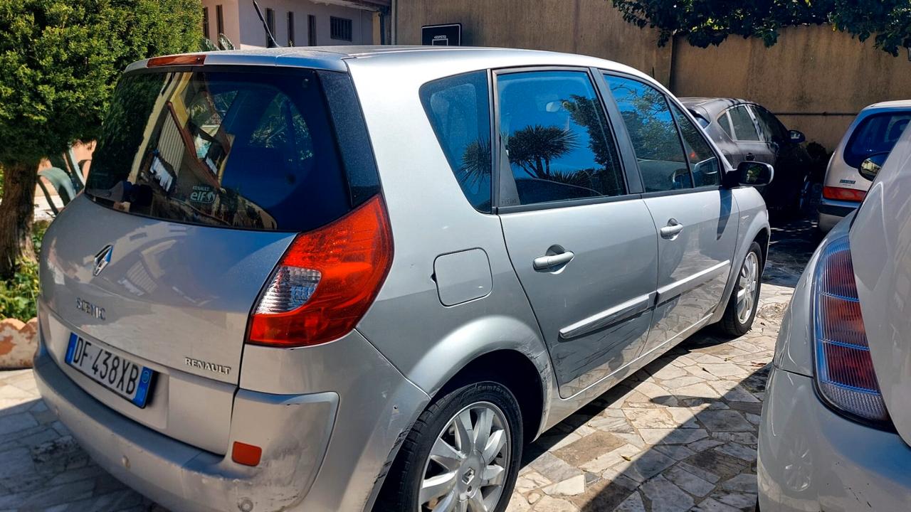 Renault Scenic Scénic 1.5 dCi/105CV Dynamique