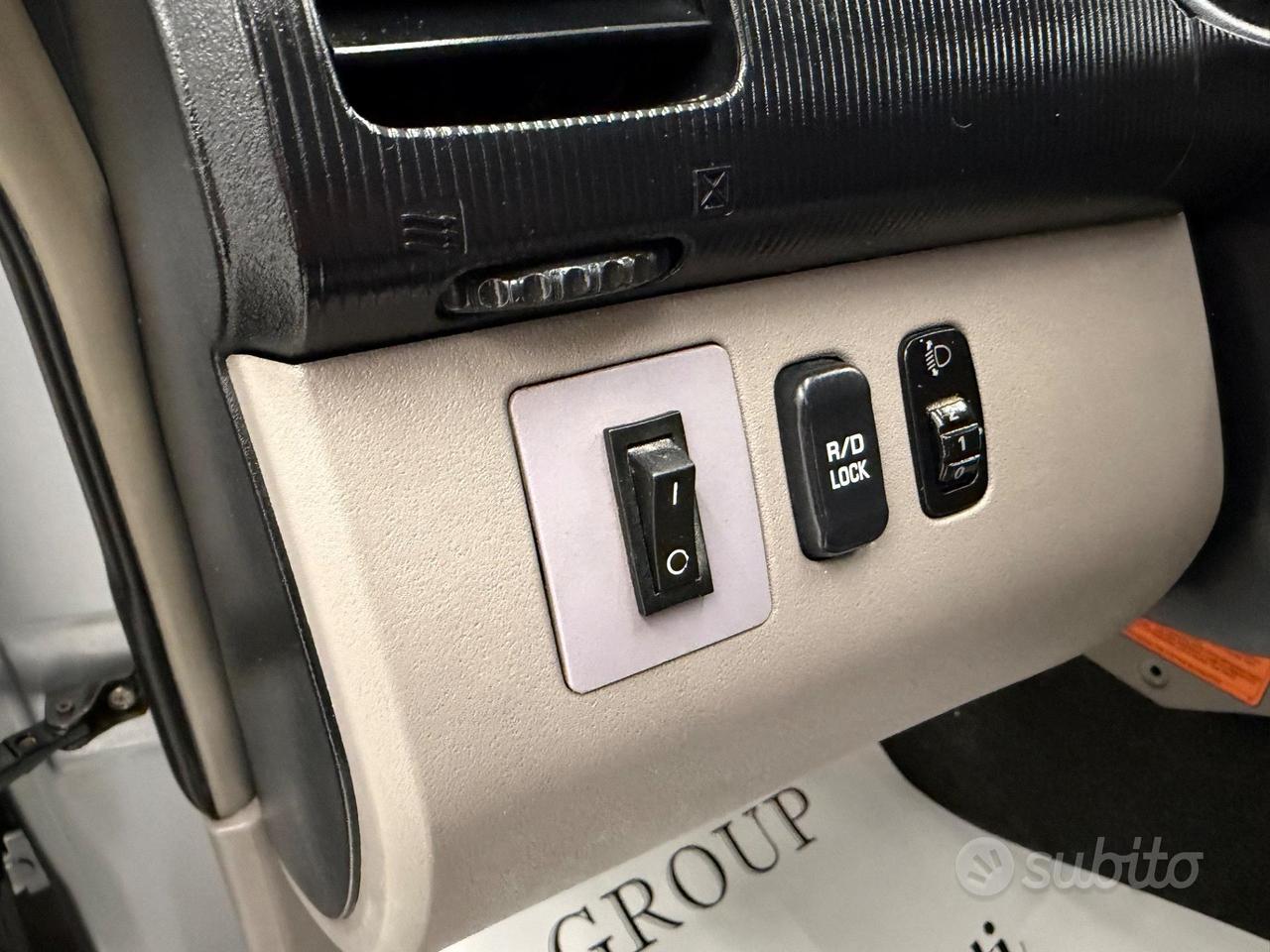 Mitsubishi L200 2.5d136CV DoubleCab iva esposta 4W