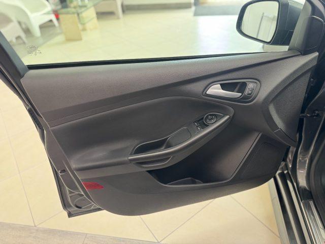 FORD Focus 1.0 EcoBoost 125 CV Start&Stop ST-LINE Titanium X