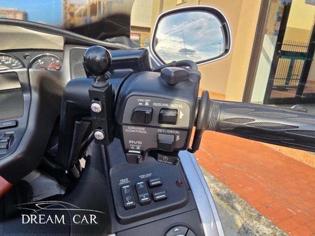 HONDA GL 1800 GOLD WING TOUR - NAVI - AIRBAG - RETROMARCIA