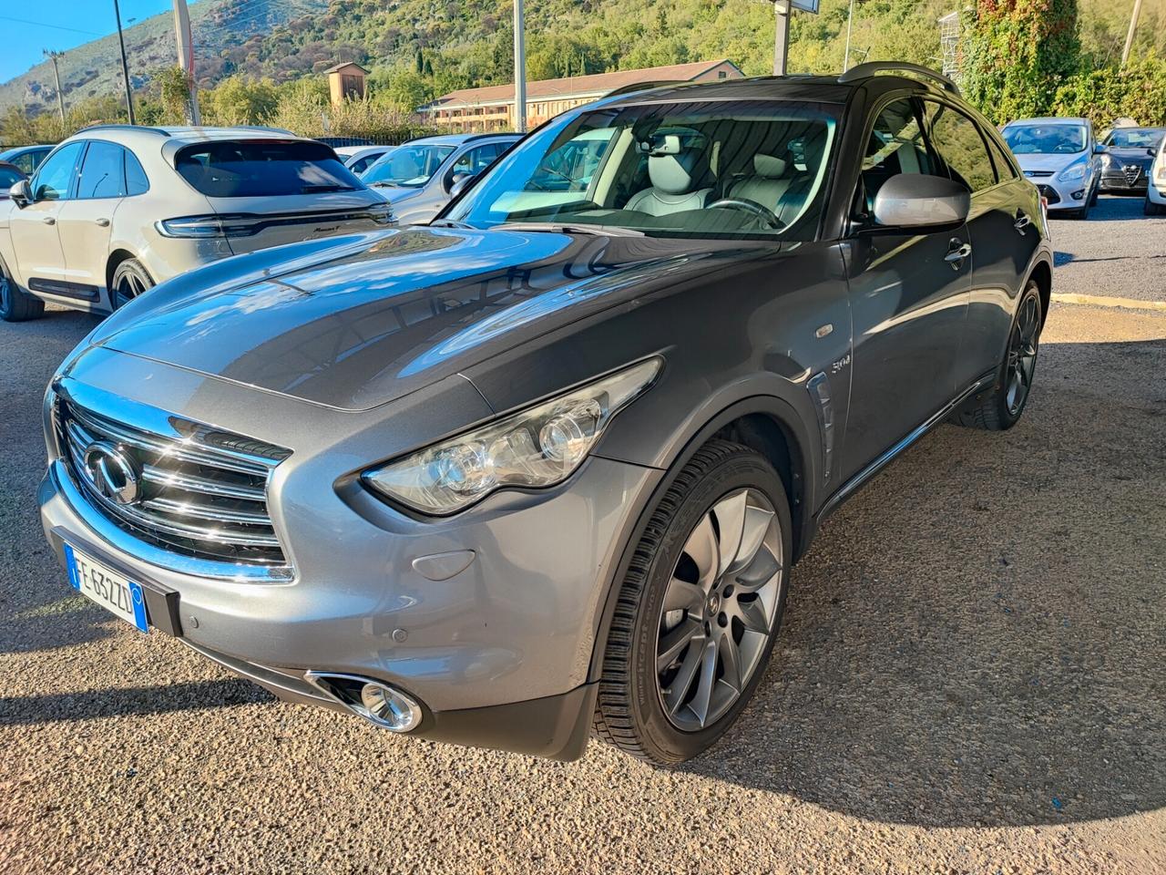 Infiniti QX70 3.0 diesel V6 AT Ultimate