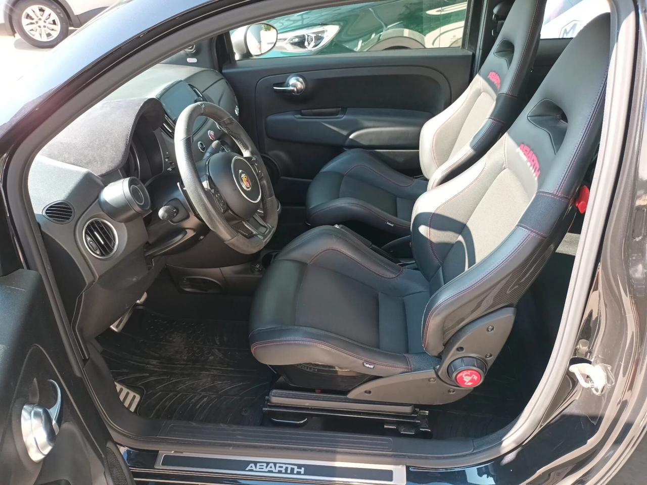 Abarth 695 Cabrio 1.4 Turbo T-Jet 180 CV Auto