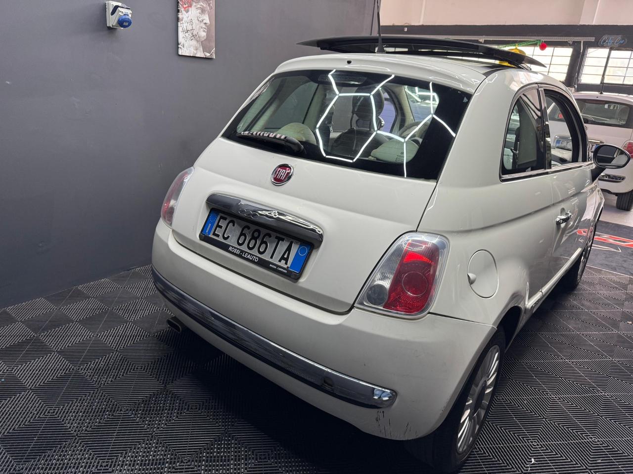 Fiat 500 1.2 Lounge 69 CV - 2010 | Iconica e Adatta a Neopatentati